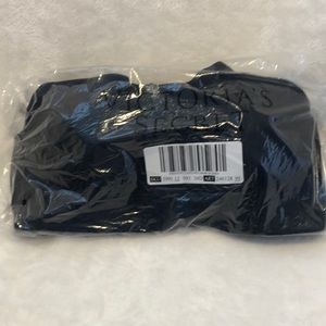 Victoria’s Secret sports bra 34D, brand new